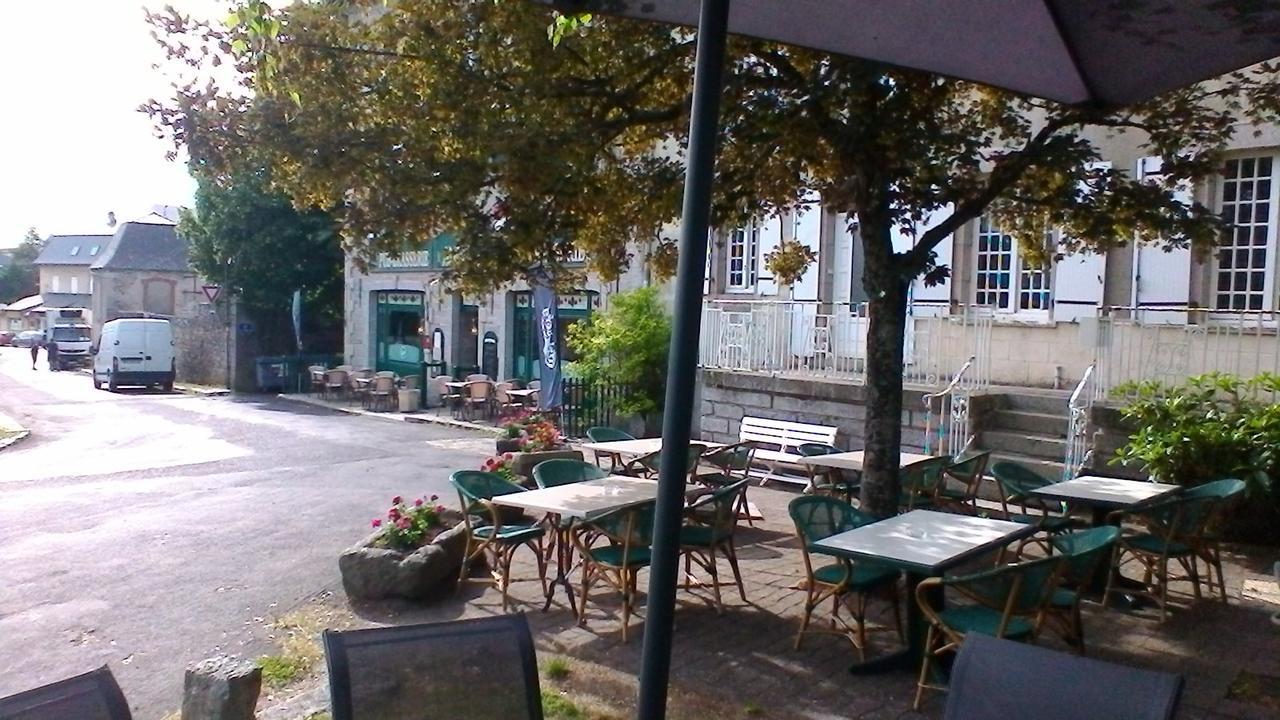 Hotel Jeanne D'Arc Saint-Chély-dʼApcher Eksteriør billede